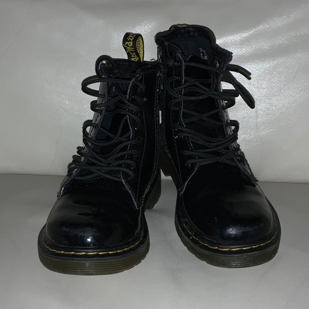 Dr martens for toddlers kids with minor invincible scuffs around toes. Sz. 12. - Picture 2 of 8